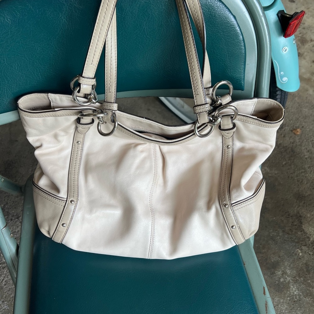 Coach Cream Leather Shoulder Bag